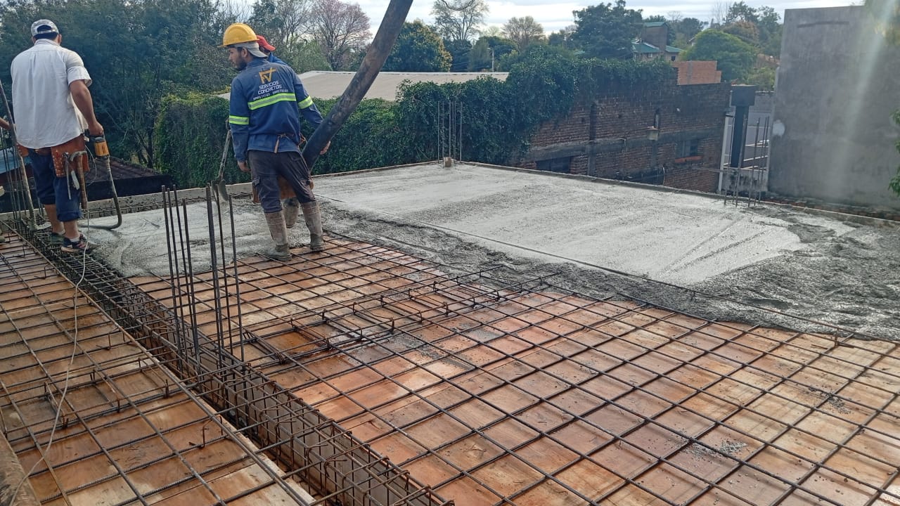 Hormigonado de losa estructural en obra